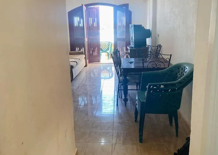 شاليه في قريه الاندلسية صف اول